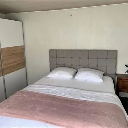 Raversea Op Enkele Minuten Wandelen Van De Zee. Apartment Ostende